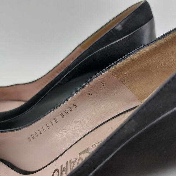 Salvatore Ferragamo Black Pumps Suede Trimmed Leather 8 B - Picture 2 of 12
